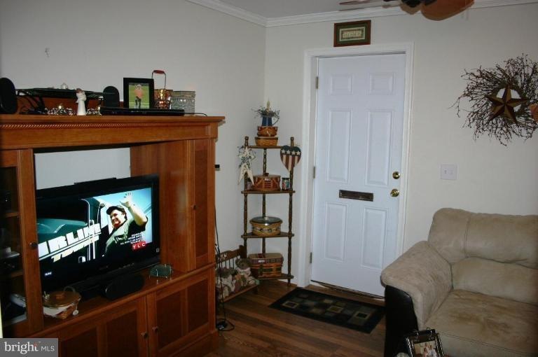 117 N Locust St, Hagerstown, MD 21740 - photo 1