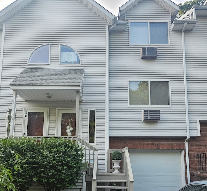 For Sale $219,000 • Co-Listing Agent