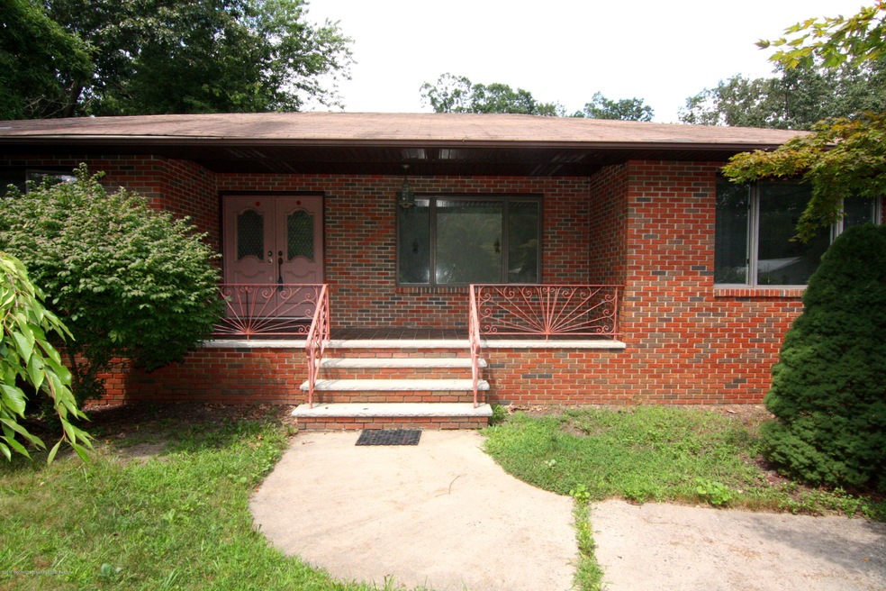 120 W 3rd St
