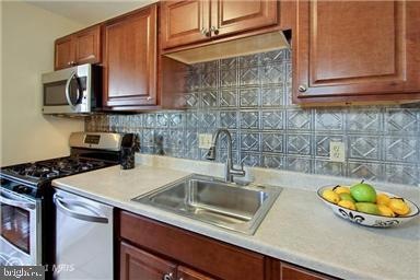 Wentworth Place Condominiums unit 310, Arlington, VA 22201 - photo 1