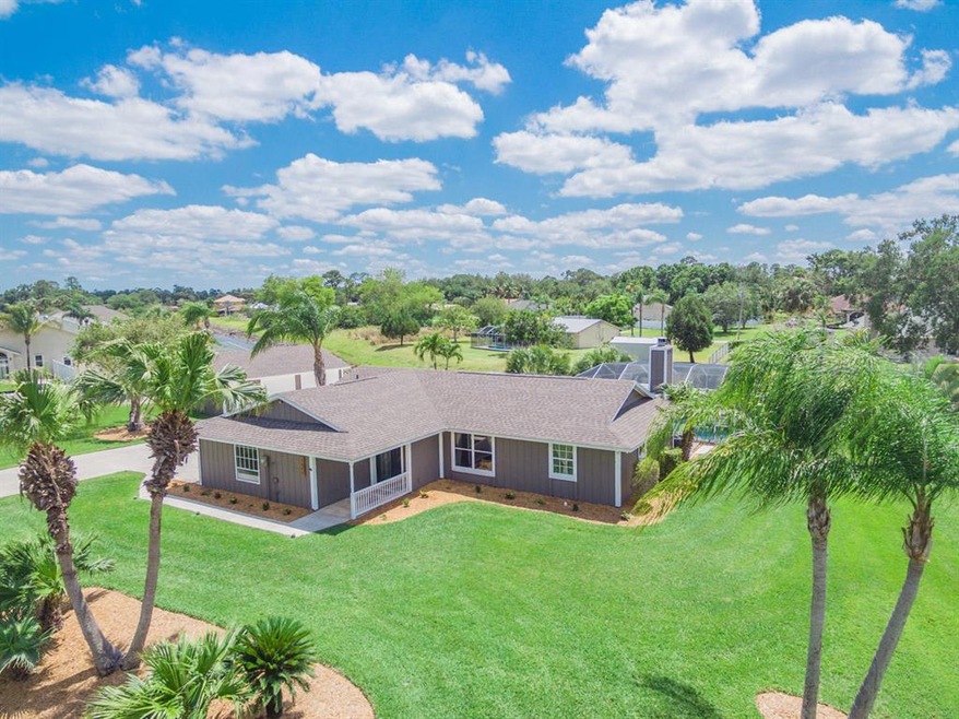 2002 SW Aaron Ln