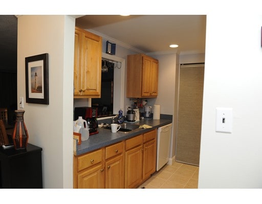 60 Greentree Ln unit 27, South Weymouth, MA 02190 - photo 1