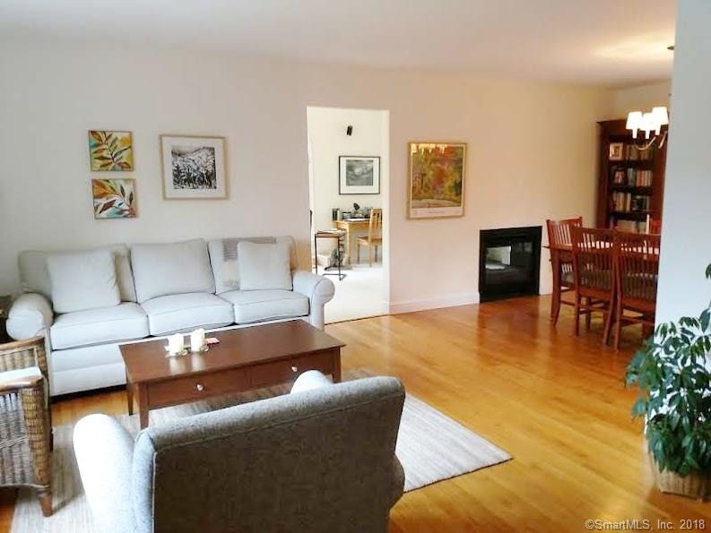 3 Murphys Ln, Brookfield, CT 06804 - photo 1