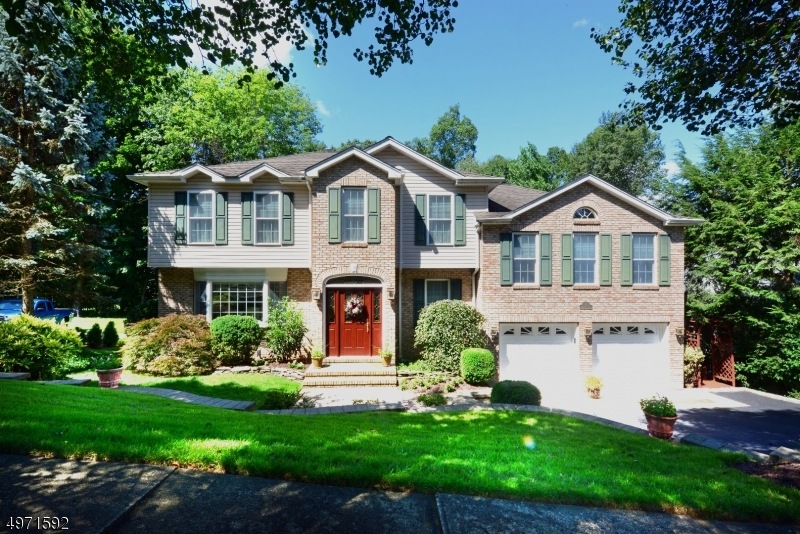 12 Heather Ln, Bloomingdale, NJ 07403 - photo 1