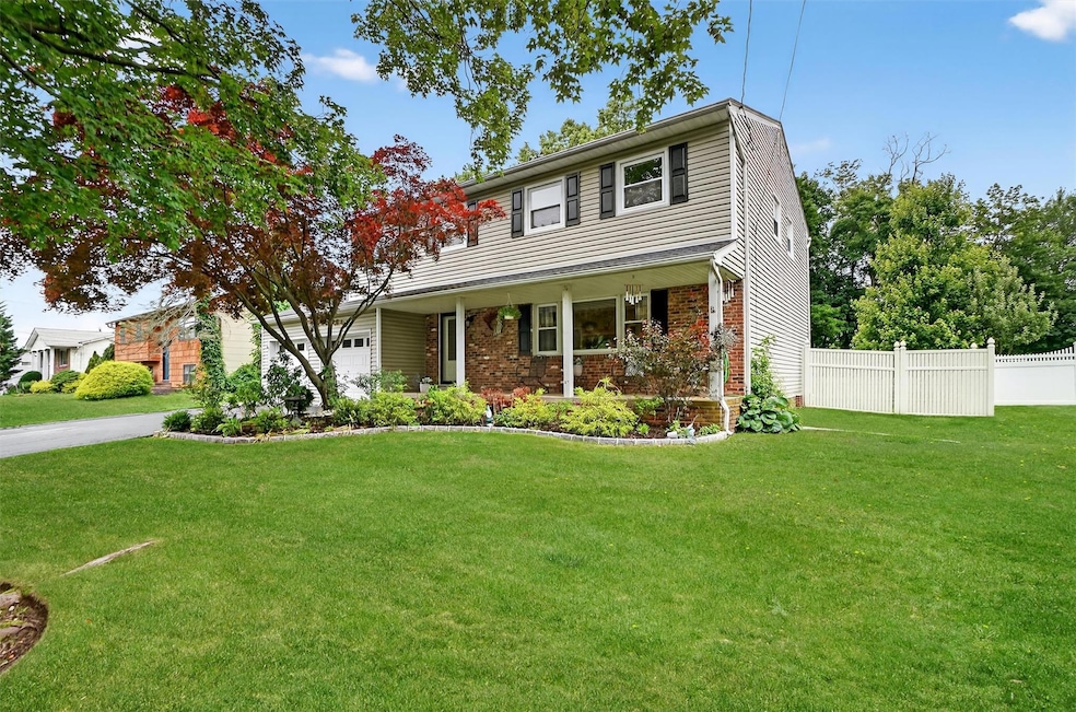 8 Argow Place, Nanuet, NY 10954 - photo 1