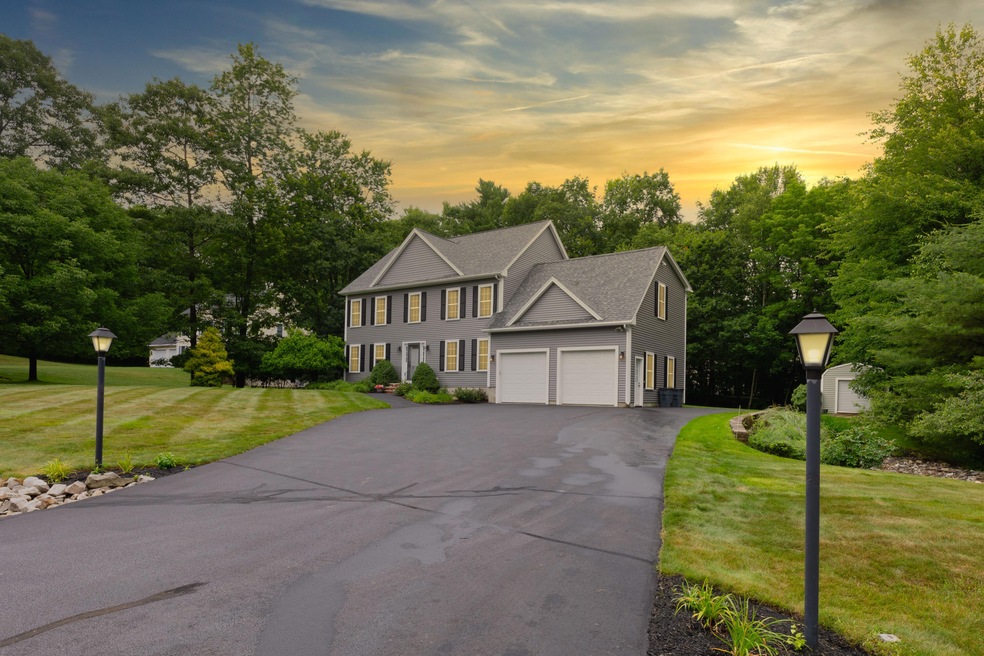 2 Highpointe Cir, Kittery, ME 03904 - photo 1