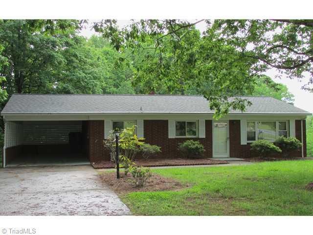 2301 Lambert Dr, Asheboro, NC 27205 - photo 1