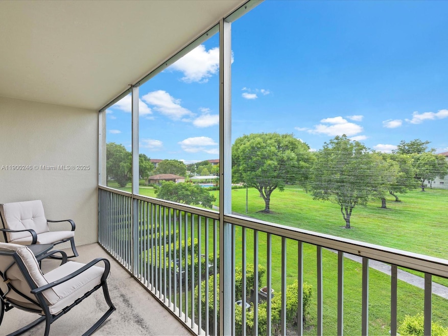13250 SW 7th Ct unit 317L, Pembroke Pines, FL 33027 - photo 1