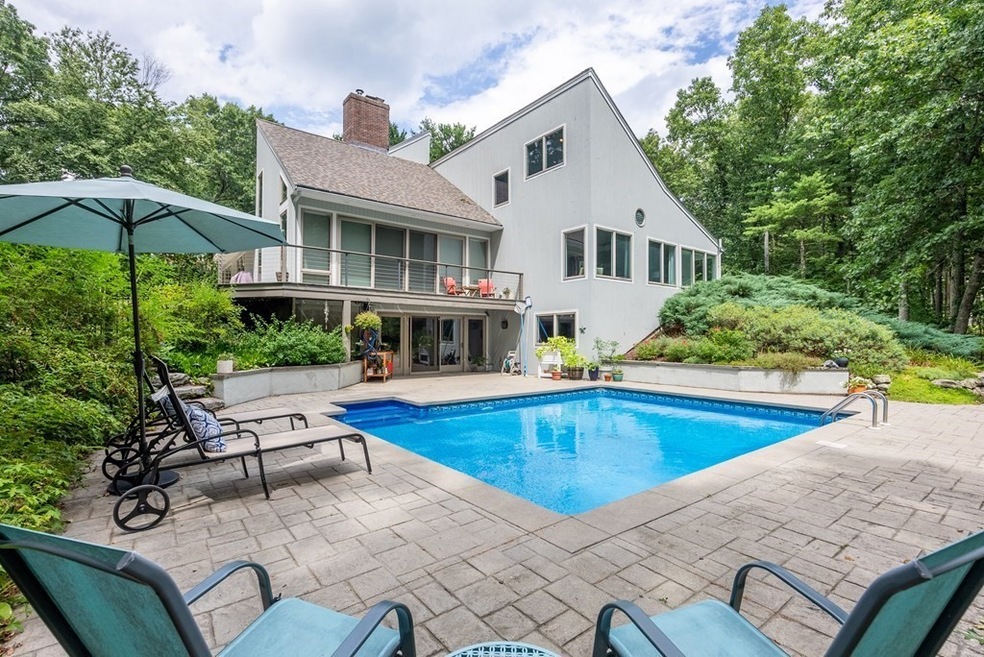 71 Newbridge Rd, Sudbury, MA 01776 - photo 1