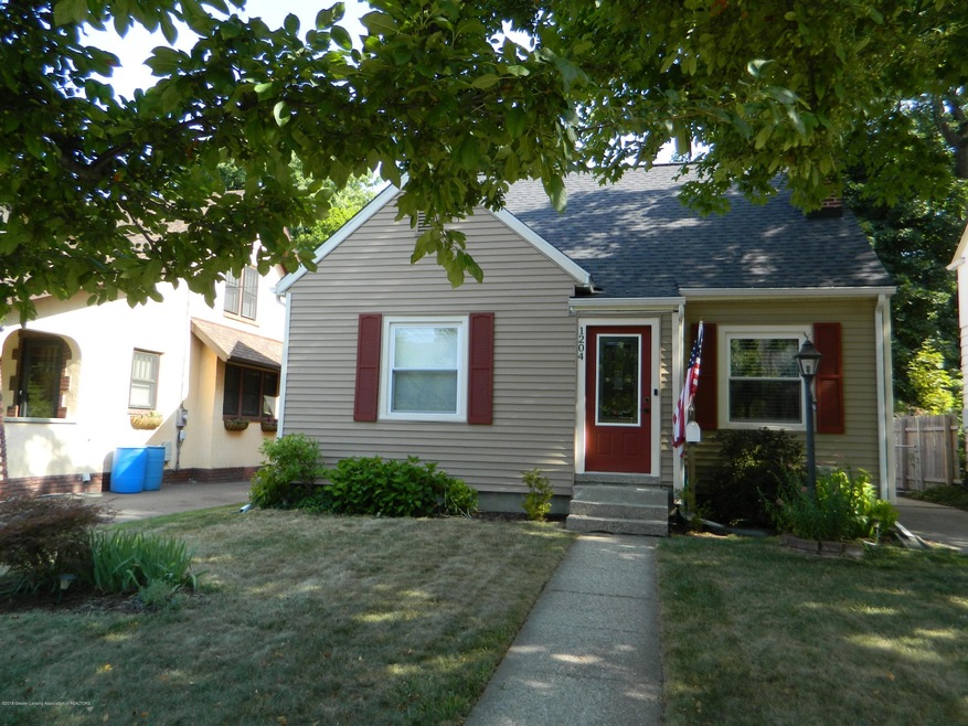 1204 Lenore Ave, Lansing, MI 48910 - photo 1
