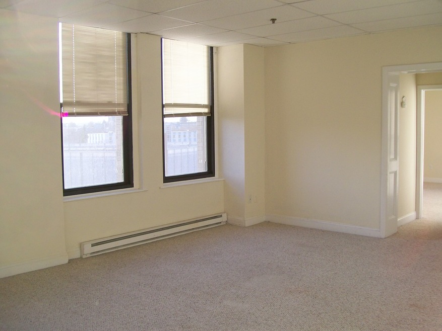 11 Lawrence St unit 504, Lawrence, MA 01840 - photo 1