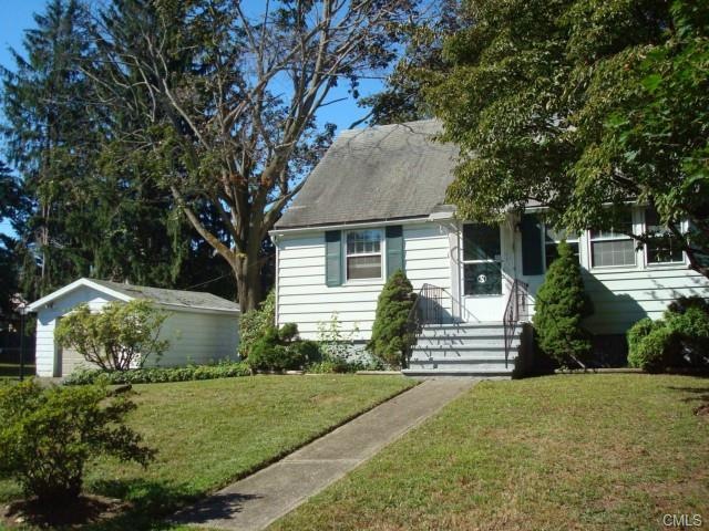 15 Lakeview Dr, Norwalk, CT 06850 - photo 1