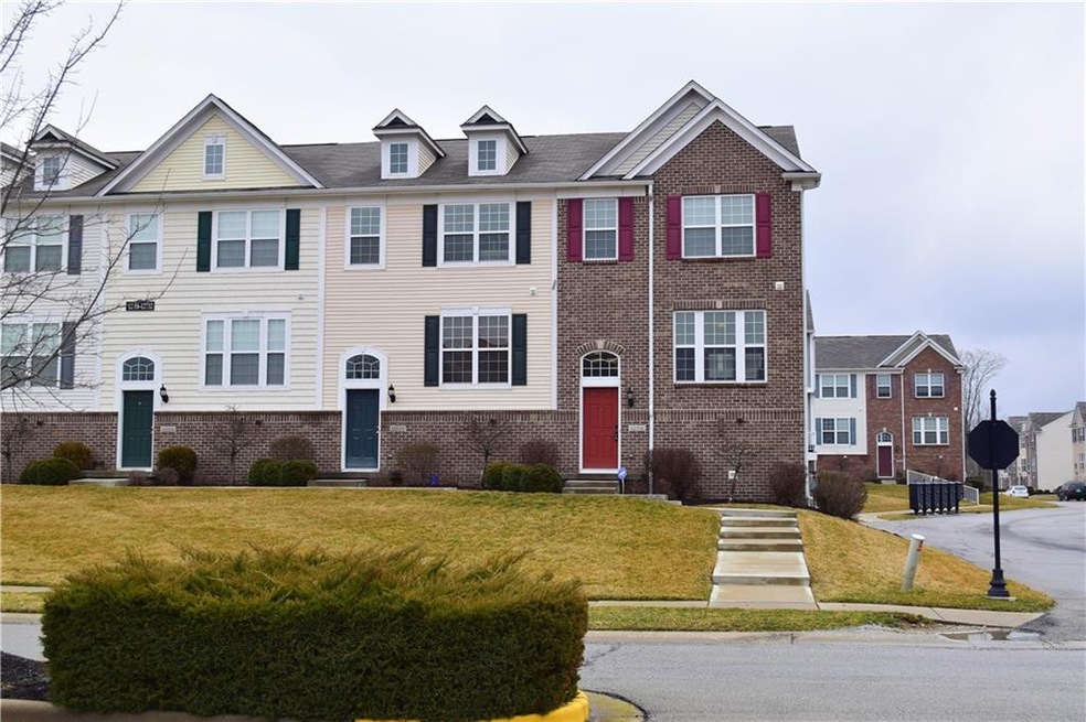 12716 Tamworth Dr, Fishers, IN 46037 - photo 1