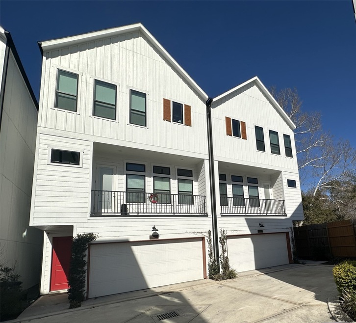 902 Martin St unit C, Houston, TX 77018 - photo 1