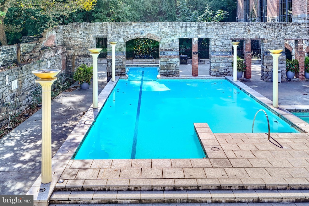 2007 Clipper Park Rd unit 112, Baltimore, MD 21211 - photo 1