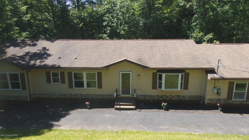 521 Lower Middle Creek Rd, Kunkletown, PA 18058 - photo 1