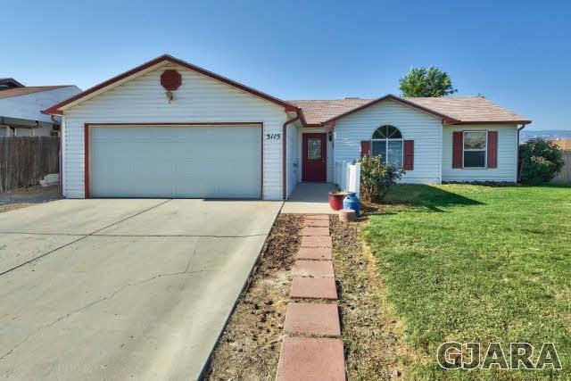 This great Southeast home is in great shape, is pr