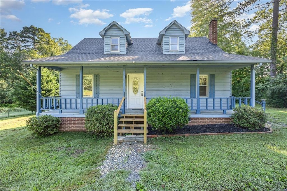 1377 Spanish Dr, Asheboro, NC 27205 - photo 1