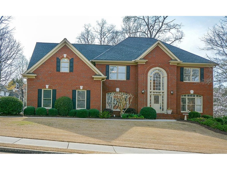 Stately brick home on cul-de-sac in sought after G