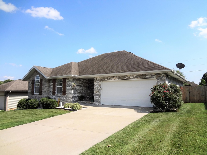 134 W Silver Oak St, Nixa, MO 65714 - photo 1