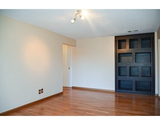 40 Shrewsbury Green Dr unit J, Shrewsbury, MA 01545 - photo 1