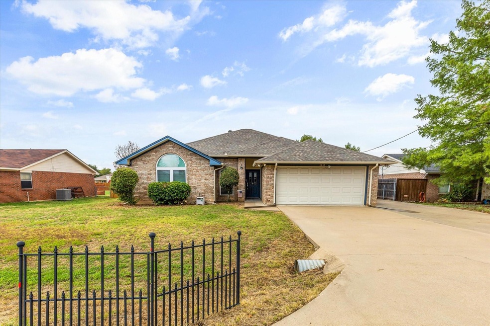 3940 Country Meadows Cir, Granbury, TX 76049 - photo 1