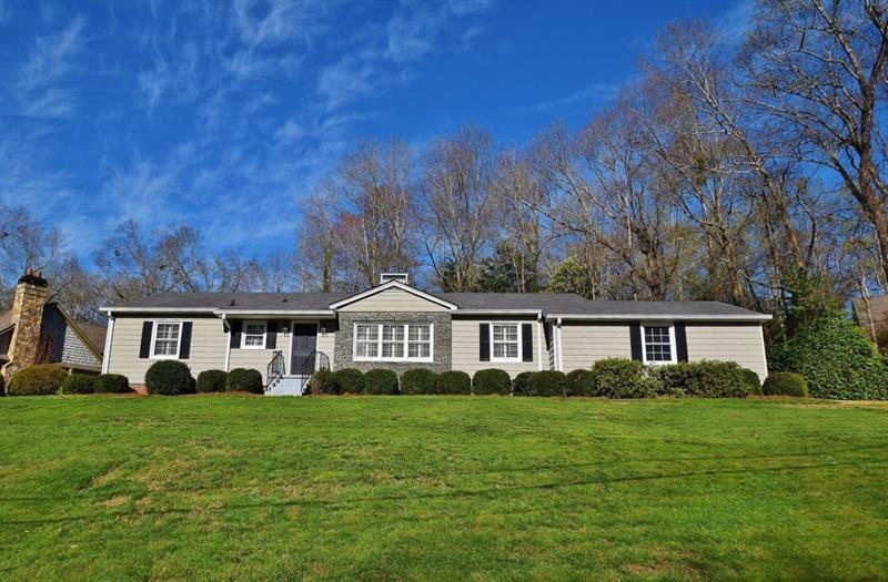 1081 Glenwood Dr, Gainesville, GA 30501 - photo 1