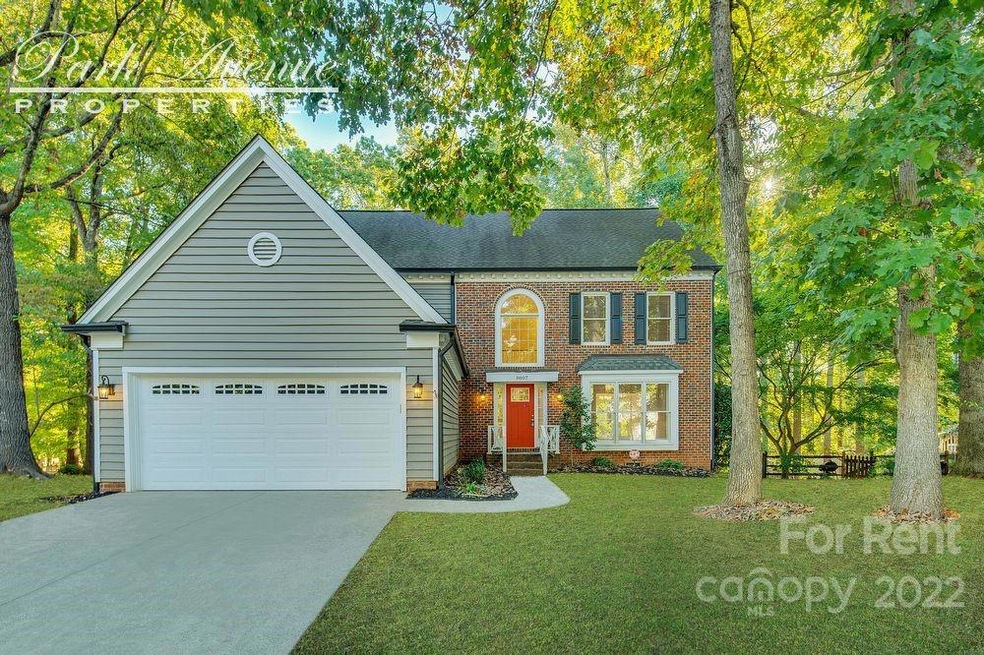 8807 Doe Path Ln, Huntersville, NC 28078 - photo 1
