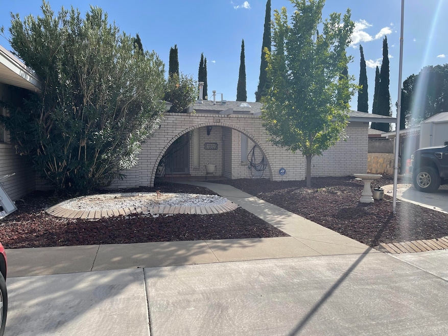 1952 Septiembre Dr, El Paso, TX 79935 - photo 1