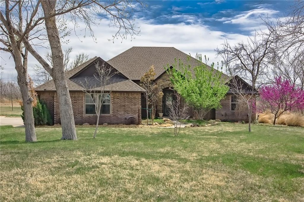 14572 Ashwood Ct, Edmond, OK 73025 - photo 1