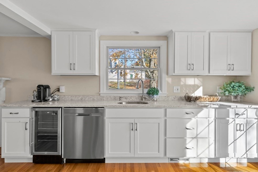 148 Elm St, Kingston, MA 02364 - photo 1