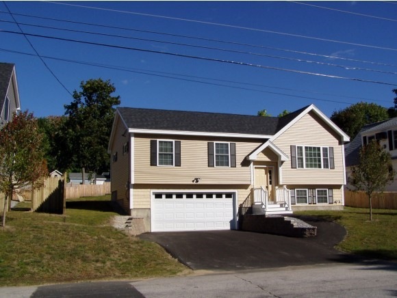 633 Calef Rd, Manchester, NH 03103 - photo 1