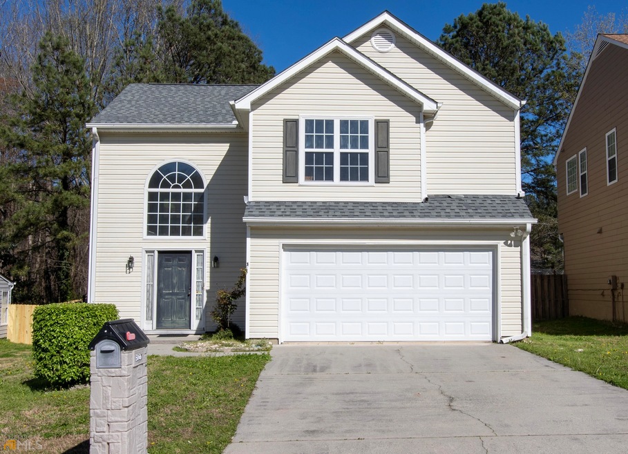 5085 Lakebrooke Run, Stone Mountain, GA 30087 - photo 1