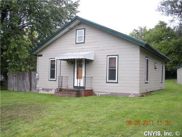 Exterior Front Wonderful home located just ouside 