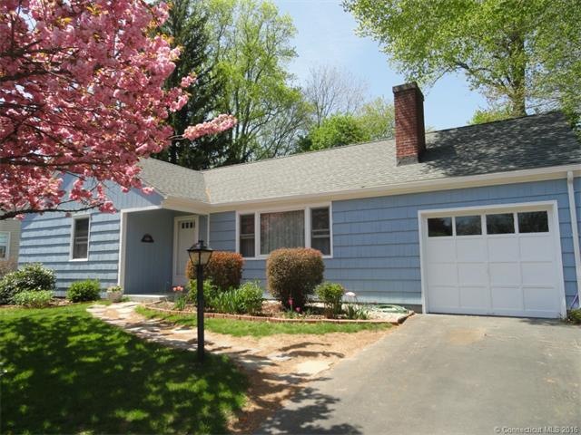 Freshly painted exterior 2015 and a new roof in 20