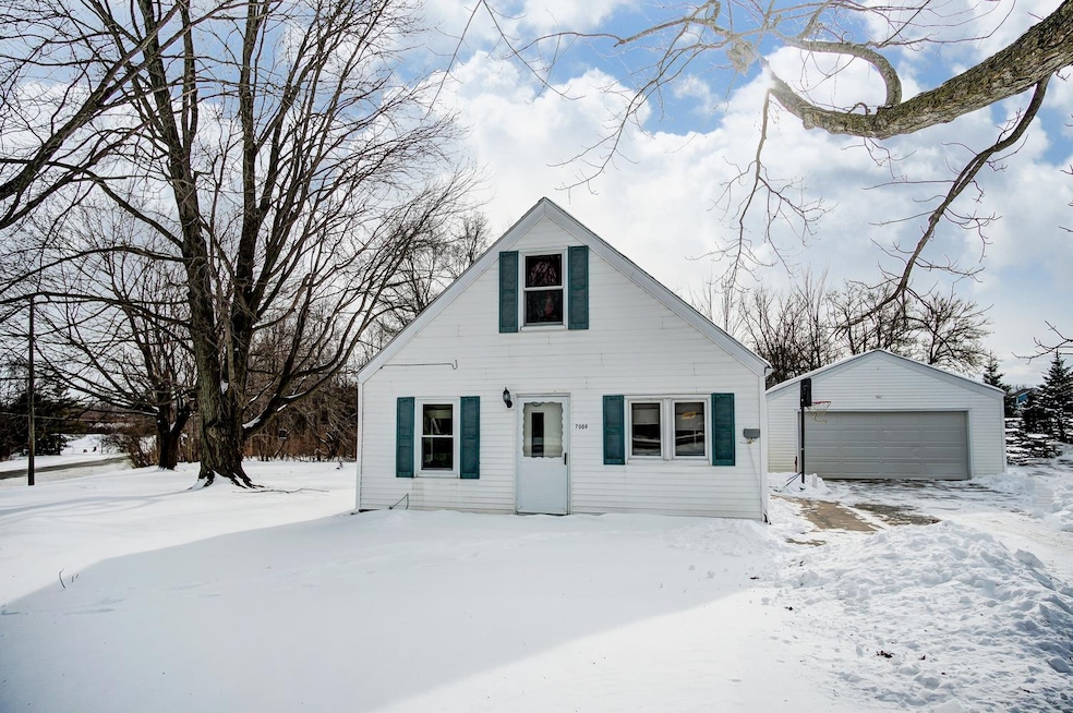 7008 Hosler Rd, Leo, IN 46765 - photo 1