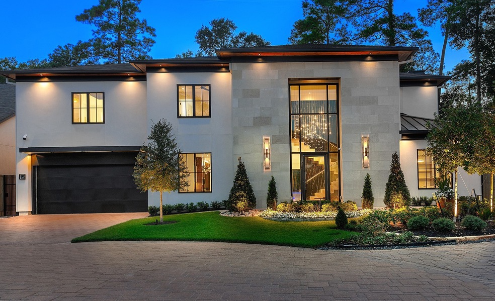Exceptional home in a gated enclave of Panther Cre