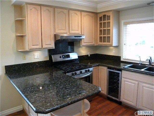 Custom Kitchen w granite counters, Stainless steel