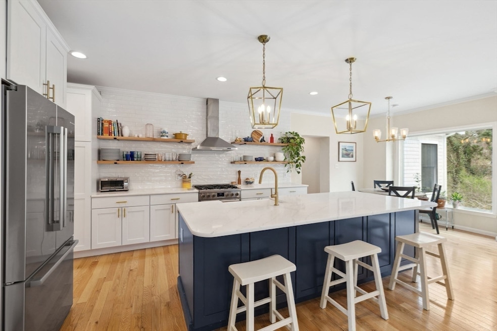 4 Charles Ln, Falmouth, MA 02540 - photo 1