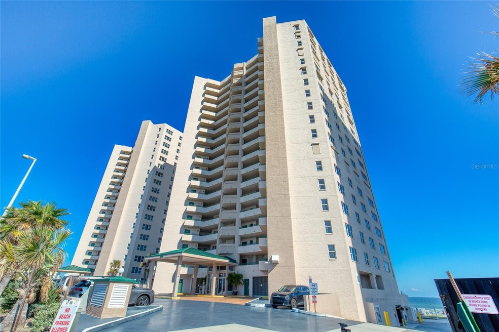 DiMucci Twin Towers unit 705, Daytona Beach, FL 32118 - photo 1