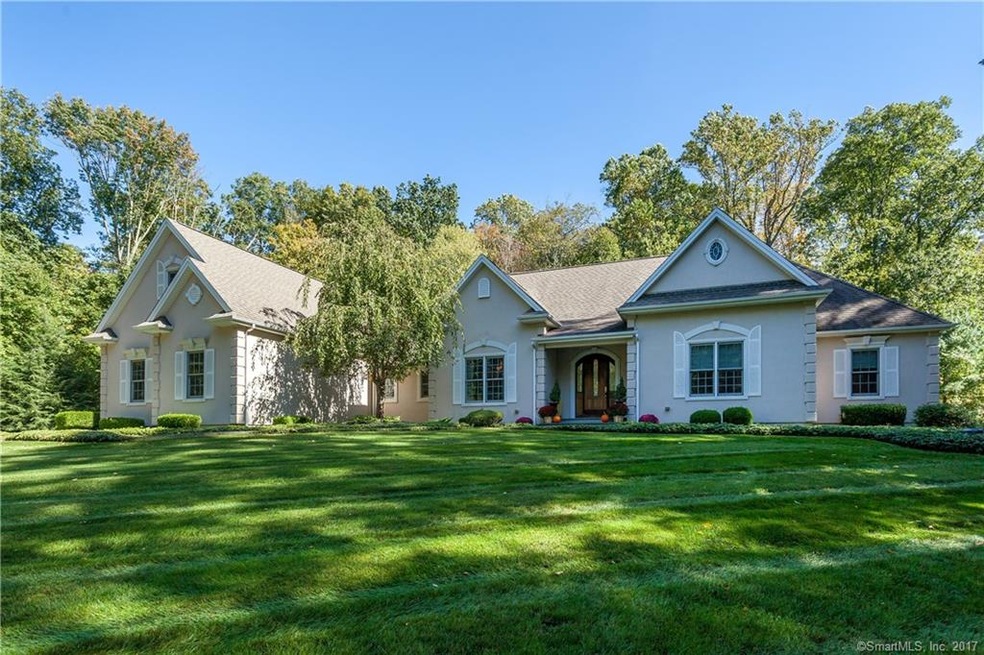 496 Charcoal Ave, Middlebury, CT 06762 - photo 1