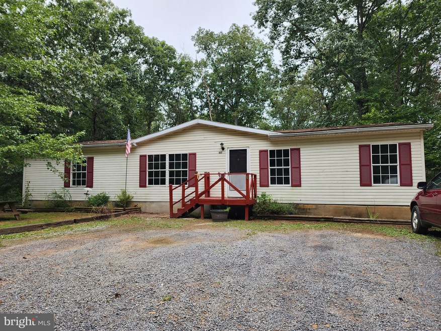 107 Secret Oaks Ln, Hedgesville, WV 25427 - photo 1