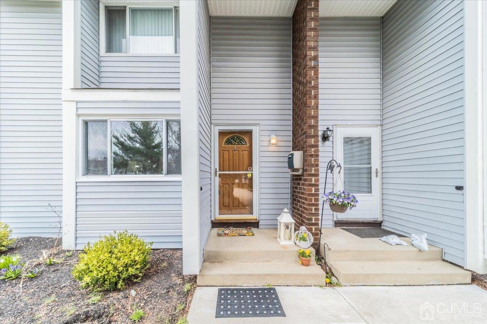 8 Lincoln Ln unit E, Dayton, NJ 08810 - photo 1