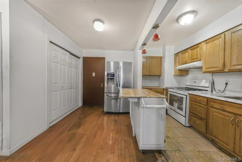 86-16 60th Ave unit 2B, Elmhurst, NY 11373 - photo 1