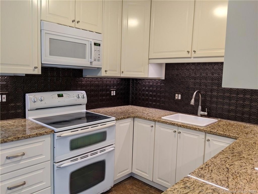 664 Heritage Village unit A, Southbury, CT 06488 - photo 1