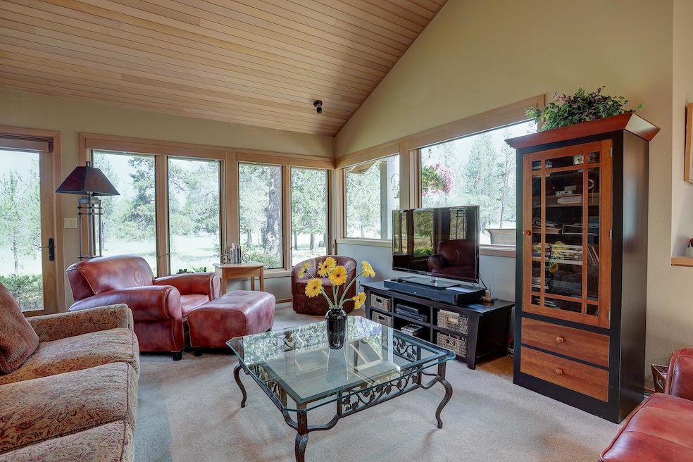 57722 Yellow Pine Loop, Sunriver, OR 97707 - photo 1