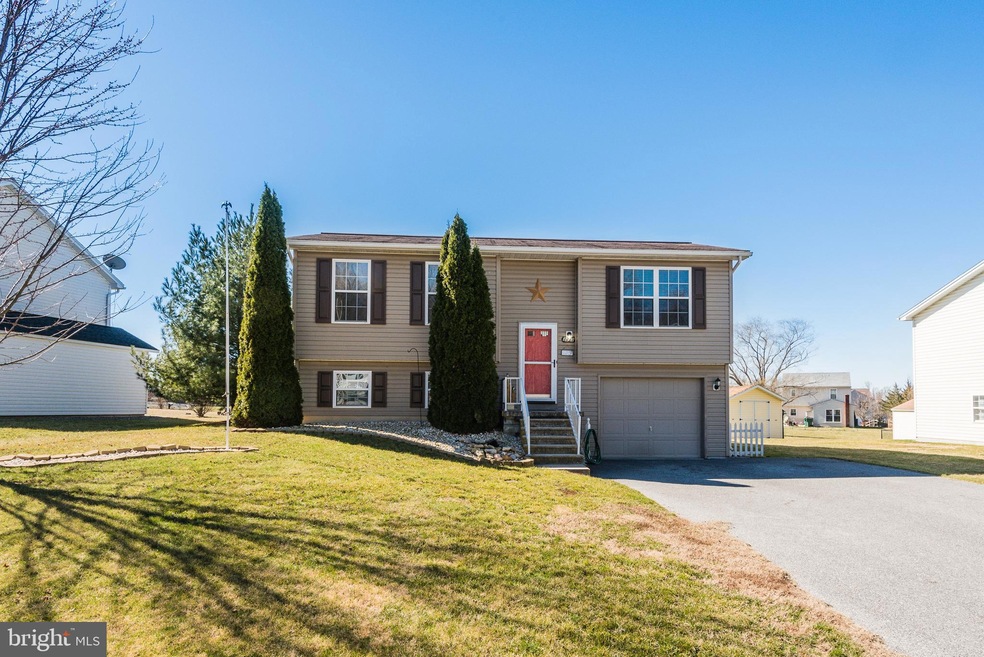 3853 Mountain Shadow Cir, Fayetteville, PA 17222 - photo 1