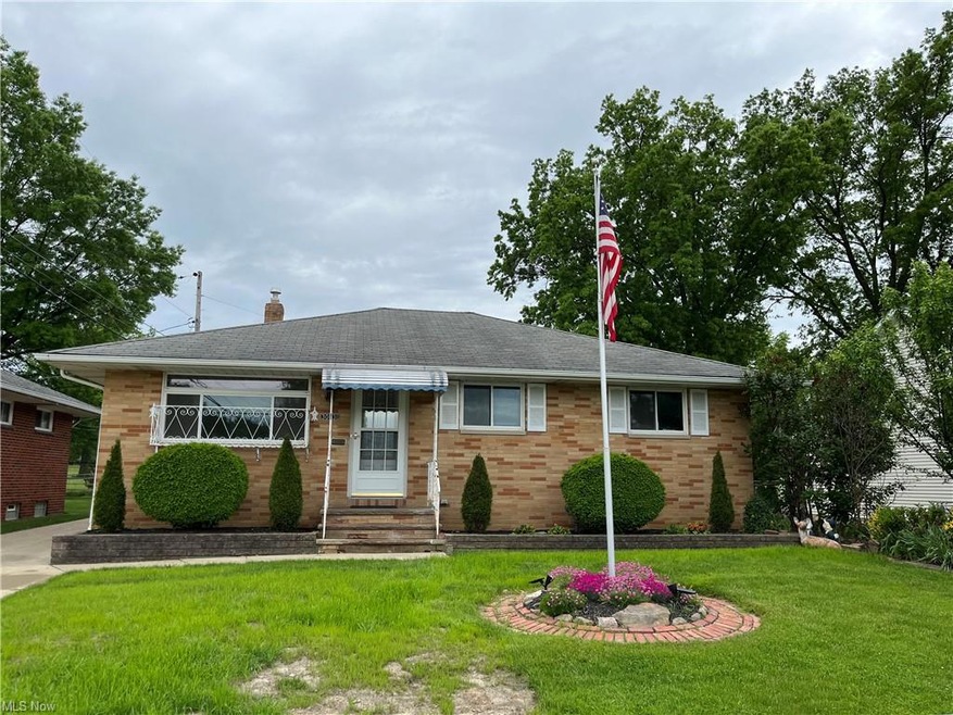 30830 Roosevelt Rd, Wickliffe, OH 44092 - photo 1