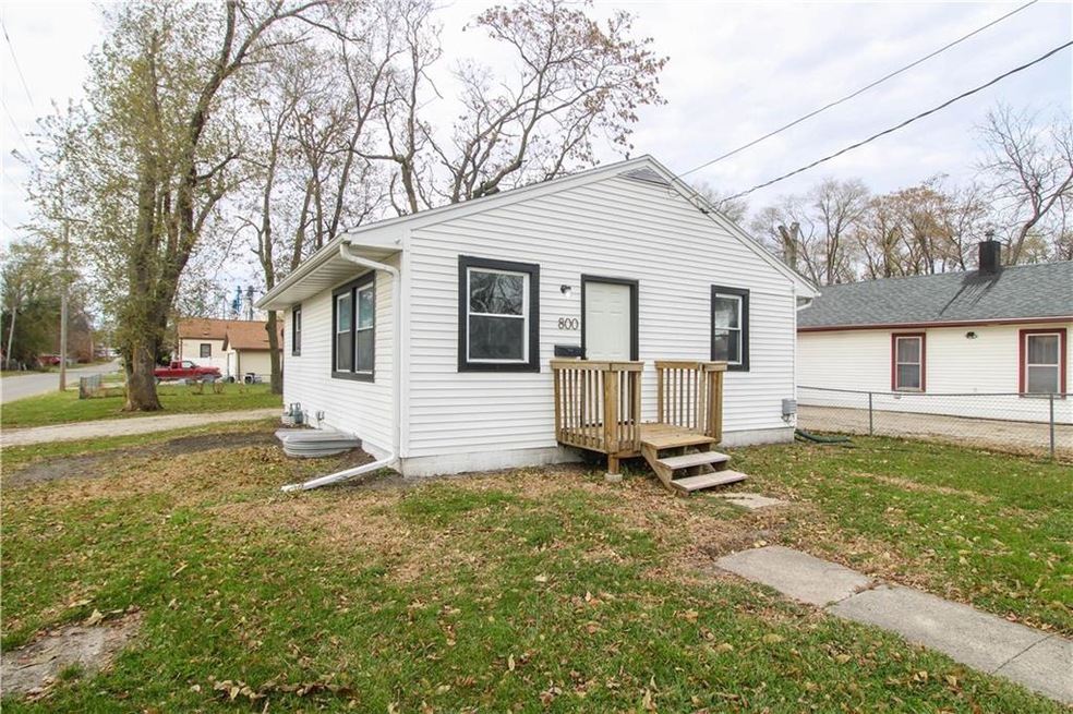 800 E 21st Ct, Des Moines, IA 50317 - photo 1