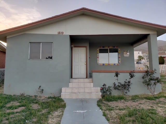 1819 Kentucky St, El Paso, TX 79930 - photo 1